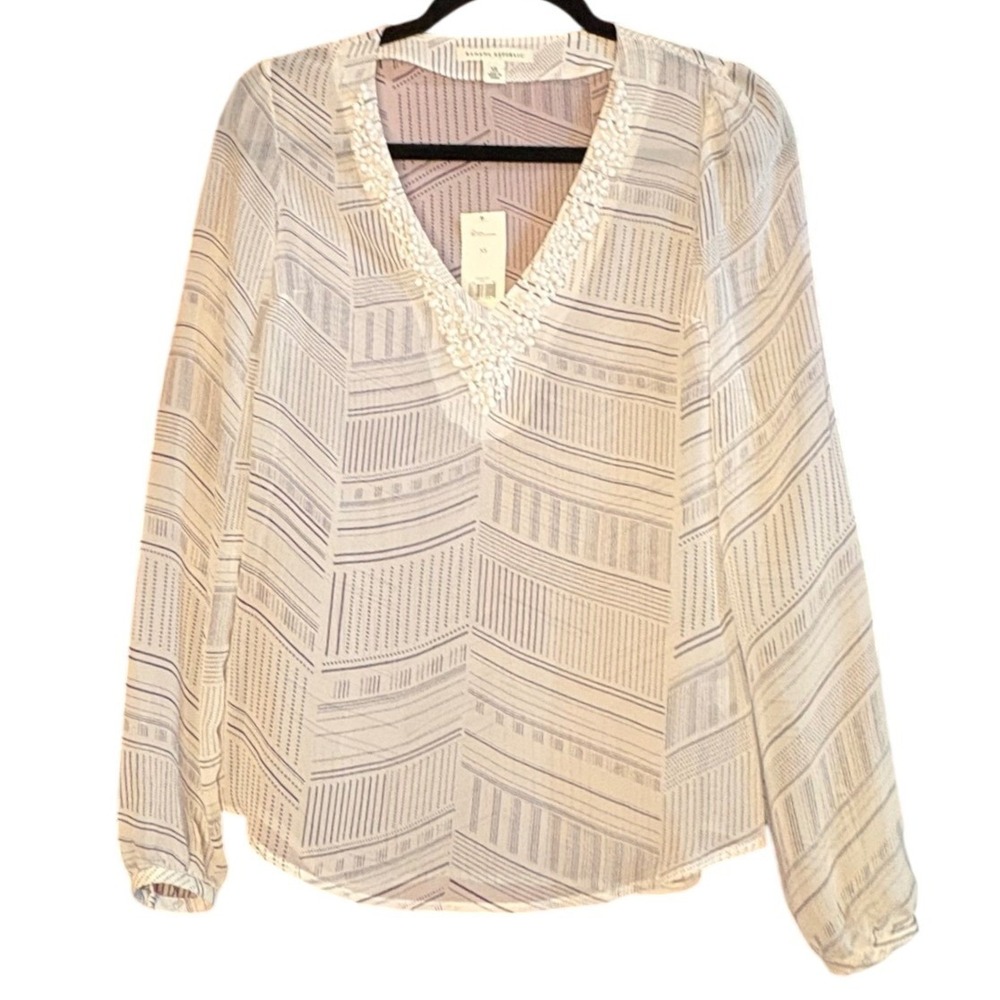 Banana Republic Women's XS White Navy Geometric‎ Beaded V-Neck Blouse